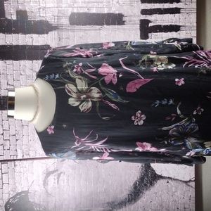 ❤️6 items for $30 sale!!❤️ Lane Bryant Floral w/ Shimmer Detail Blouse EUC